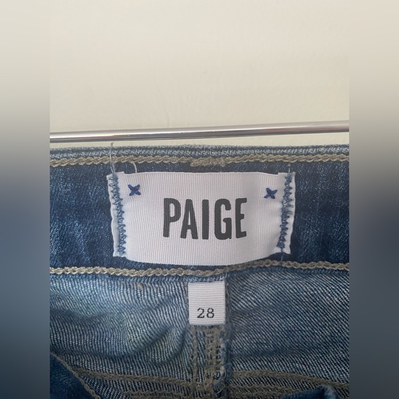 Paige mid rise medium/dark wash denim shorts raw hem - Picture 4 of 7
